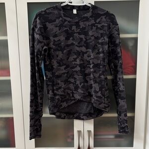 Lululemon Close to Crossing Long Sleeve Heritage Camo Jacquard SZ 8 LIKE NEW 🖤🖤🖤